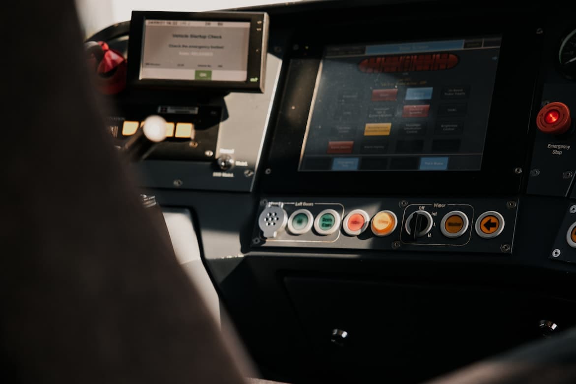 Trainer & Simulator TKR