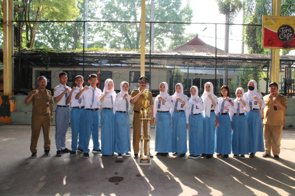 Gemilangnya Prestasi Tim Paskibra Panenama Smk Negeri Malang Dalam Lomba Formasi Pengibaran